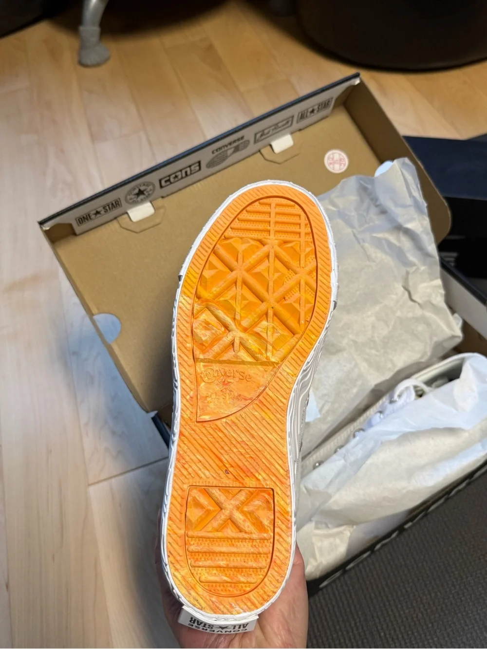 Converse White Low Top Canvas Sneakers - Picture 2 of 3
